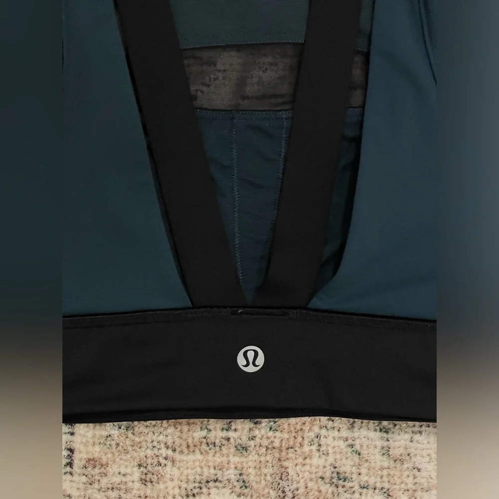 Lululemon Athletica Teal and Black Sports Bra